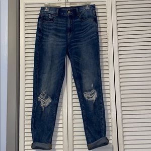 American Eagle medium wash mom jeans